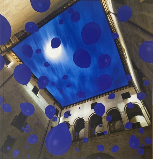 ...nel Blu dipinto di Blu...da Yves Klein, la magia di un colore nell'arte contemporanea
